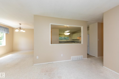 84 Larose Drive, St. Albert, AB - Indoor Photo Showing Other Room