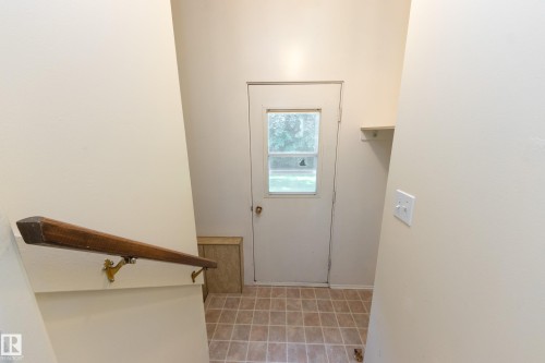 84 Larose Drive, St. Albert, AB - Indoor