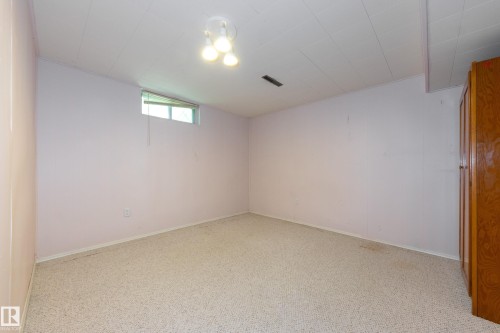 84 Larose Drive, St. Albert, AB - Indoor