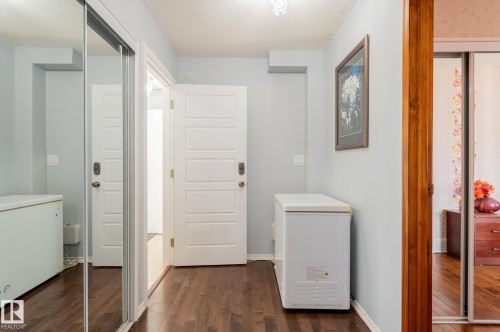 11916 71 Street Nw, Edmonton, AB - Indoor Photo Showing Other Room