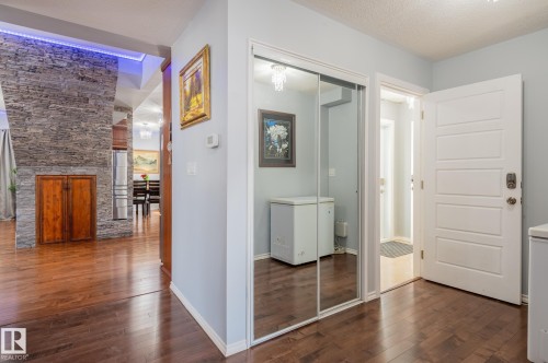 11916 71 Street Nw, Edmonton, AB - Indoor Photo Showing Other Room