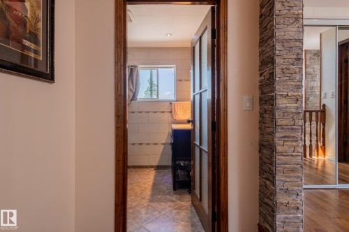 11916 71 Street Nw, Edmonton, AB - Indoor Photo Showing Other Room