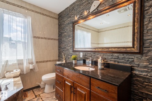 11916 71 Street Nw, Edmonton, AB - Indoor Photo Showing Bathroom