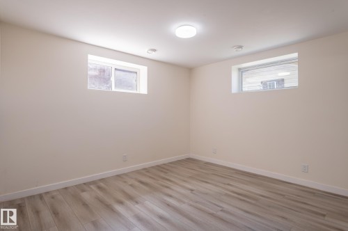 11916 71 Street Nw, Edmonton, AB - Indoor Photo Showing Other Room