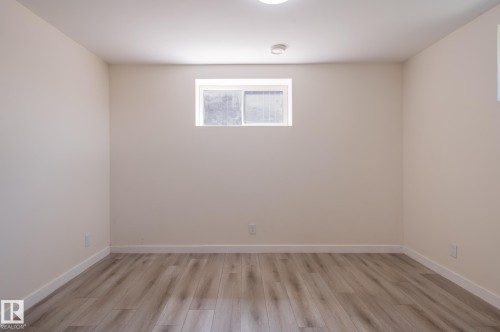 11916 71 Street Nw, Edmonton, AB - Indoor Photo Showing Other Room