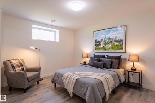11916 71 Street Nw, Edmonton, AB - Indoor Photo Showing Bedroom