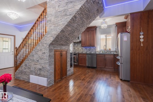 11916 71 Street Nw, Edmonton, AB - Indoor Photo Showing Other Room