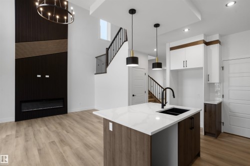 1772 Crossbill Loop Nw, Edmonton, AB - Indoor Photo Showing Kitchen With Double Sink With Upgraded Kitchen