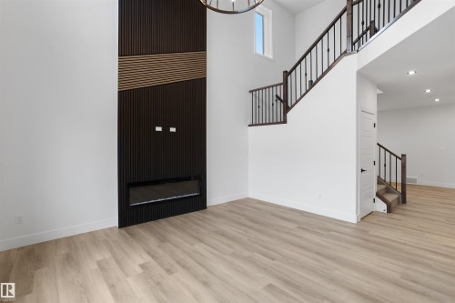 1772 Crossbill Loop Nw, Edmonton, AB - Indoor Photo Showing Other Room