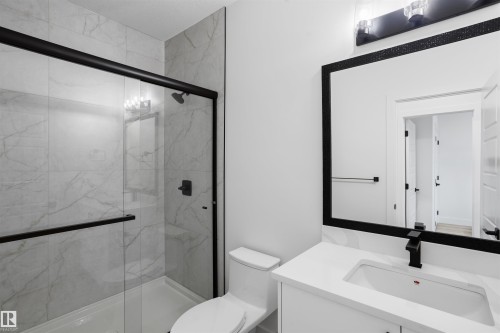 1772 Crossbill Loop Nw, Edmonton, AB - Indoor Photo Showing Bathroom