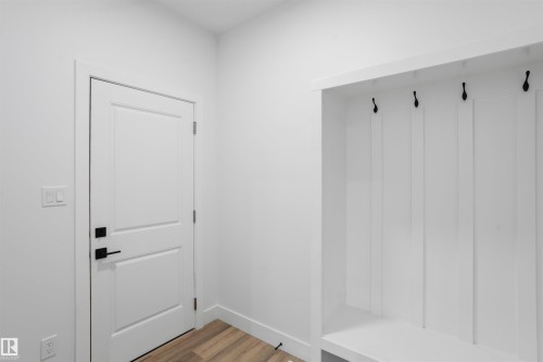 1772 Crossbill Loop Nw, Edmonton, AB - Indoor Photo Showing Other Room