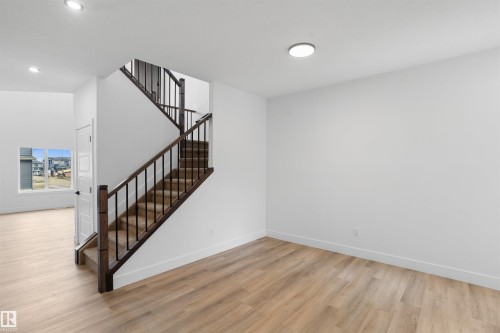 1772 Crossbill Loop Nw, Edmonton, AB - Indoor Photo Showing Other Room