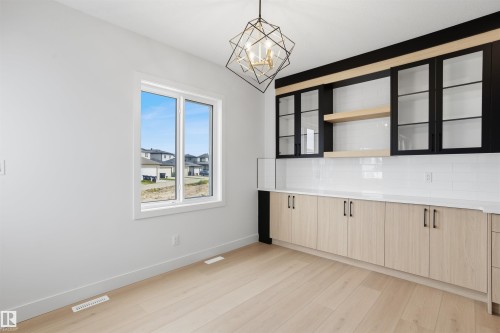 409 Munn Court, Leduc, AB - Indoor Photo Showing Other Room