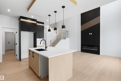 409 Munn Court, Leduc, AB - Indoor Photo Showing Kitchen
