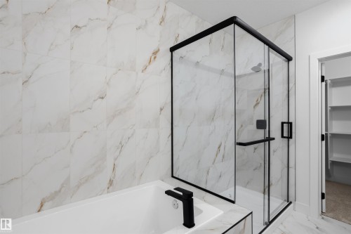 409 Munn Court, Leduc, AB - Indoor Photo Showing Bathroom