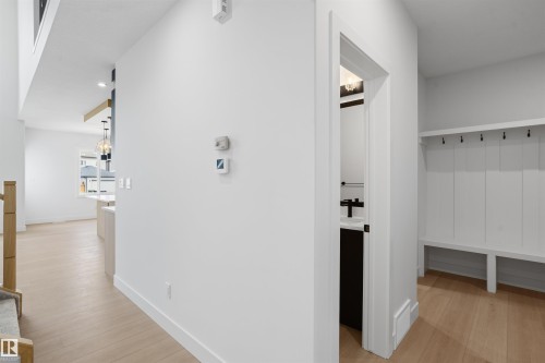 409 Munn Court, Leduc, AB - Indoor Photo Showing Other Room