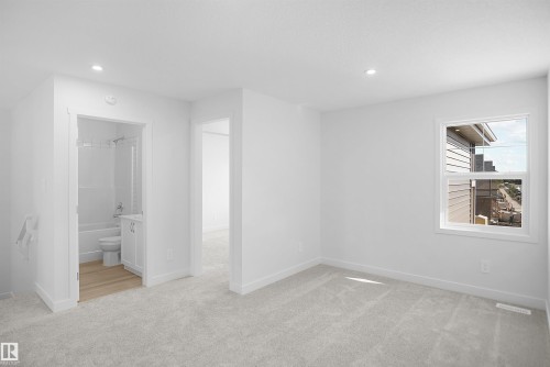 8464 183 Avenue Nw, Edmonton, AB - Indoor Photo Showing Other Room