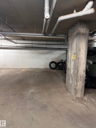 Image quality insufficient for description - #419 11808 22 Av Sw, Edmonton, AB - Indoor Photo Showing Garage