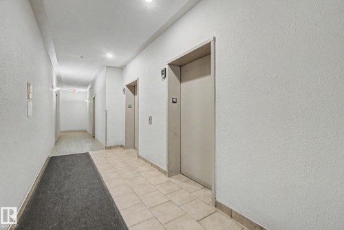 #311 7511 171 St Nw, Edmonton, AB - Indoor Photo Showing Other Room