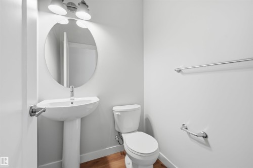 #4 11910 35 Av Sw, Edmonton, AB - Indoor Photo Showing Bathroom