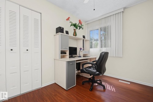 895 Erin Place Nw, Edmonton, AB - Indoor Photo Showing Office