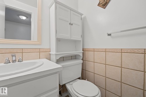 895 Erin Place Nw, Edmonton, AB - Indoor Photo Showing Bathroom