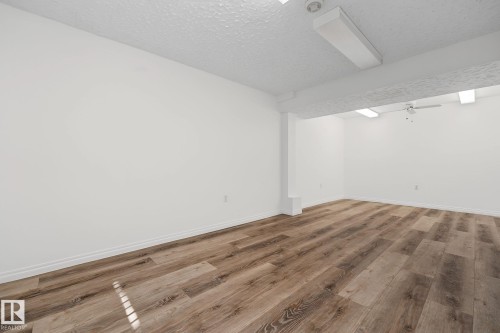 895 Erin Place Nw, Edmonton, AB - Indoor Photo Showing Other Room