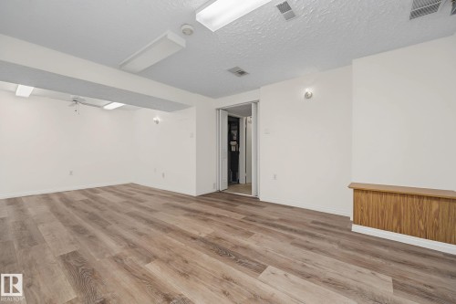 895 Erin Place Nw, Edmonton, AB - Indoor Photo Showing Other Room