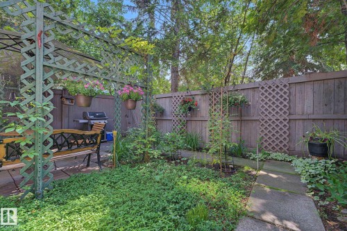 895 Erin Place Nw, Edmonton, AB - Outdoor
