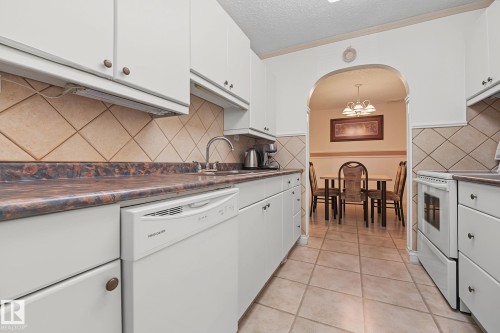 895 Erin Place Nw, Edmonton, AB - Indoor Photo Showing Kitchen