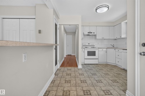 8817 91 Street Nw, Edmonton, AB - Indoor Photo Showing Kitchen