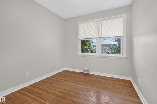 8817 91 Street Nw, Edmonton, AB - Indoor Photo Showing Other Room