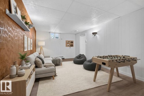 8817 91 Street Nw, Edmonton, AB - Indoor Photo Showing Other Room