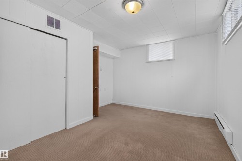 8817 91 Street Nw, Edmonton, AB - Indoor Photo Showing Other Room