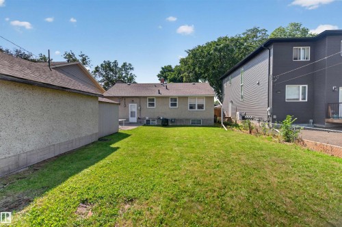 8817 91 Street Nw, Edmonton, AB - Outdoor