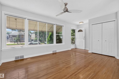 8817 91 Street Nw, Edmonton, AB - Indoor Photo Showing Other Room