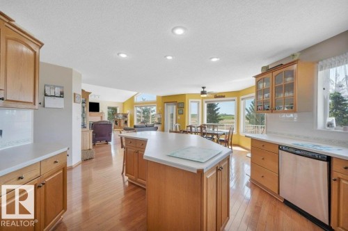 51111 Rr 233, Rural Strathcona County, AB - Indoor Photo Showing Kitchen With Double Sink