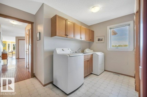 51111 Rr 233, Rural Strathcona County, AB - Indoor Photo Showing Laundry Room