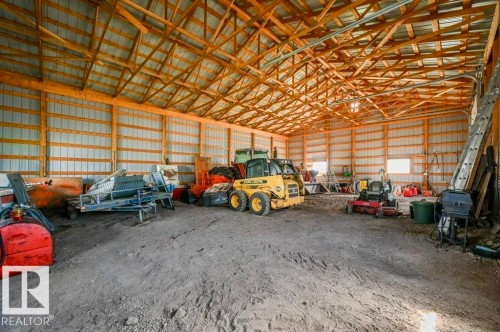 51111 Rr 233, Rural Strathcona County, AB - Indoor Photo Showing Garage