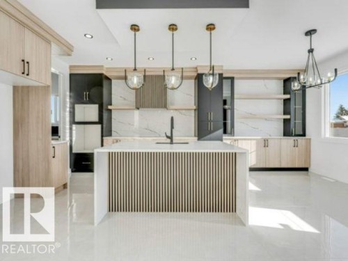 6706 176A Avenue Nw, Edmonton, AB - Indoor Photo Showing Kitchen