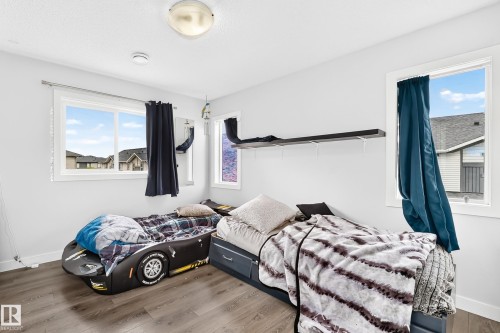 #72 1530 Tamarack Bv Nw, Edmonton, AB - Indoor Photo Showing Bedroom