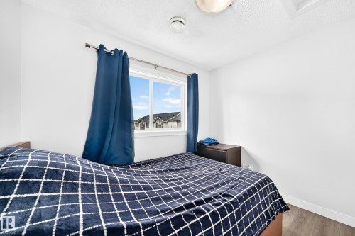 #72 1530 Tamarack Bv Nw, Edmonton, AB - Indoor Photo Showing Bedroom