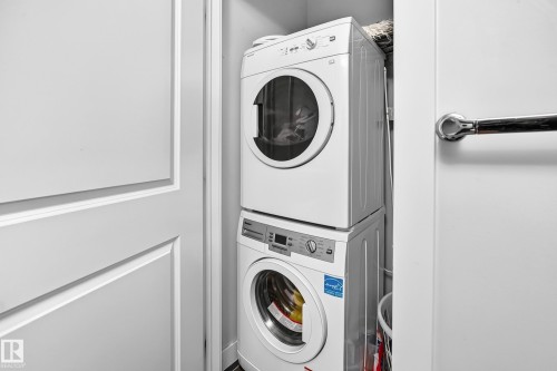 #72 1530 Tamarack Bv Nw, Edmonton, AB - Indoor Photo Showing Laundry Room
