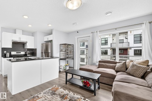 #72 1530 Tamarack Bv Nw, Edmonton, AB - Indoor