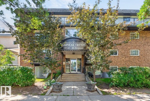 #206 10745 83 Av Nw, Edmonton, AB - Outdoor
