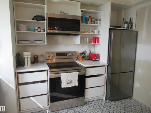 100 Argentia Beach, Rural Wetaskiwin County, AB - Indoor Photo Showing Kitchen