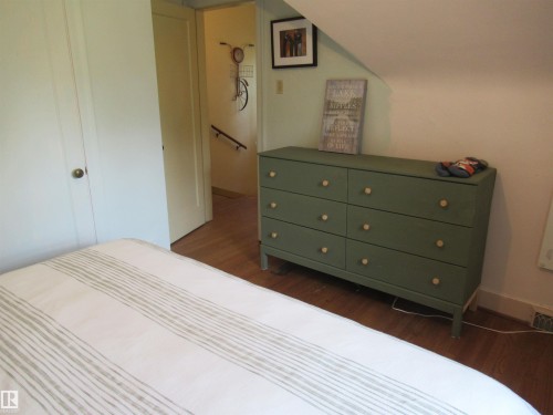 100 Argentia Beach, Rural Wetaskiwin County, AB - Indoor Photo Showing Bedroom