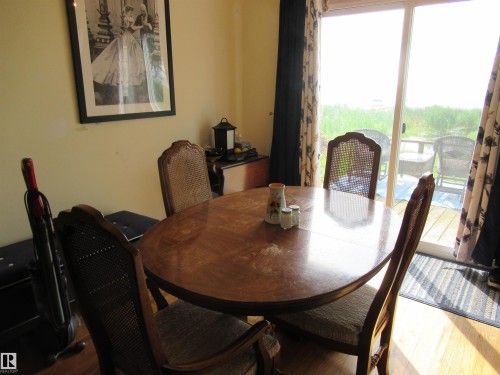 100 Argentia Beach, Rural Wetaskiwin County, AB - Indoor Photo Showing Dining Room