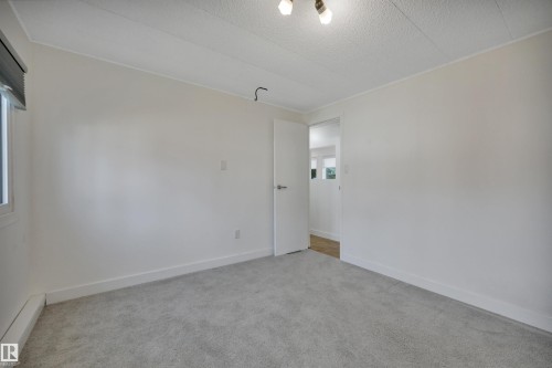 121 Willow Park Estates, Leduc, AB - Indoor Photo Showing Other Room