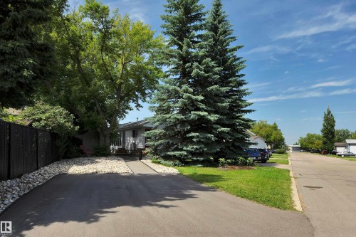 121 Willow Park Estates, Leduc, AB - Outdoor